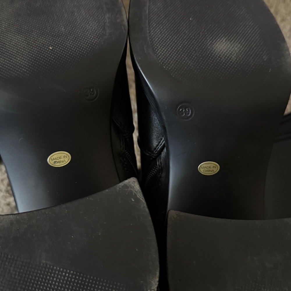 Black Platform Boots - Picture 4 of 10
